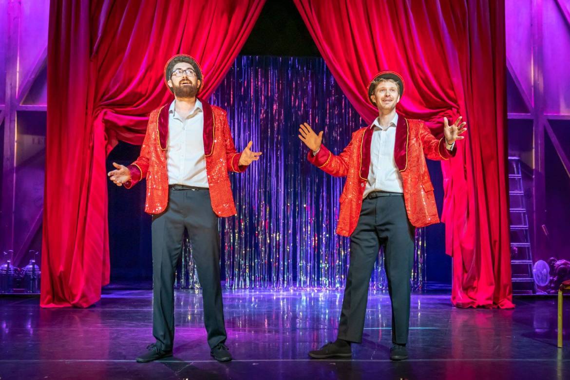 Leading The Comeback: the Pin nails a return to the Noël Coward