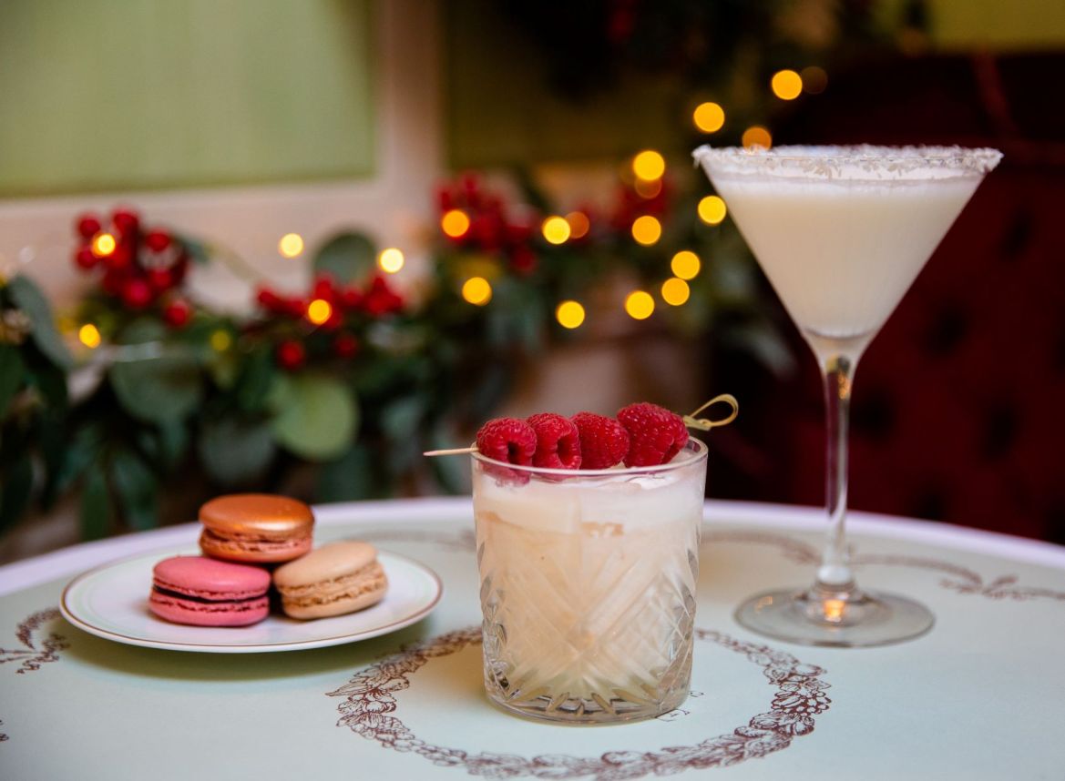 Dinner at Ladurée Covent Garden: A Parisian Christmas Tale 