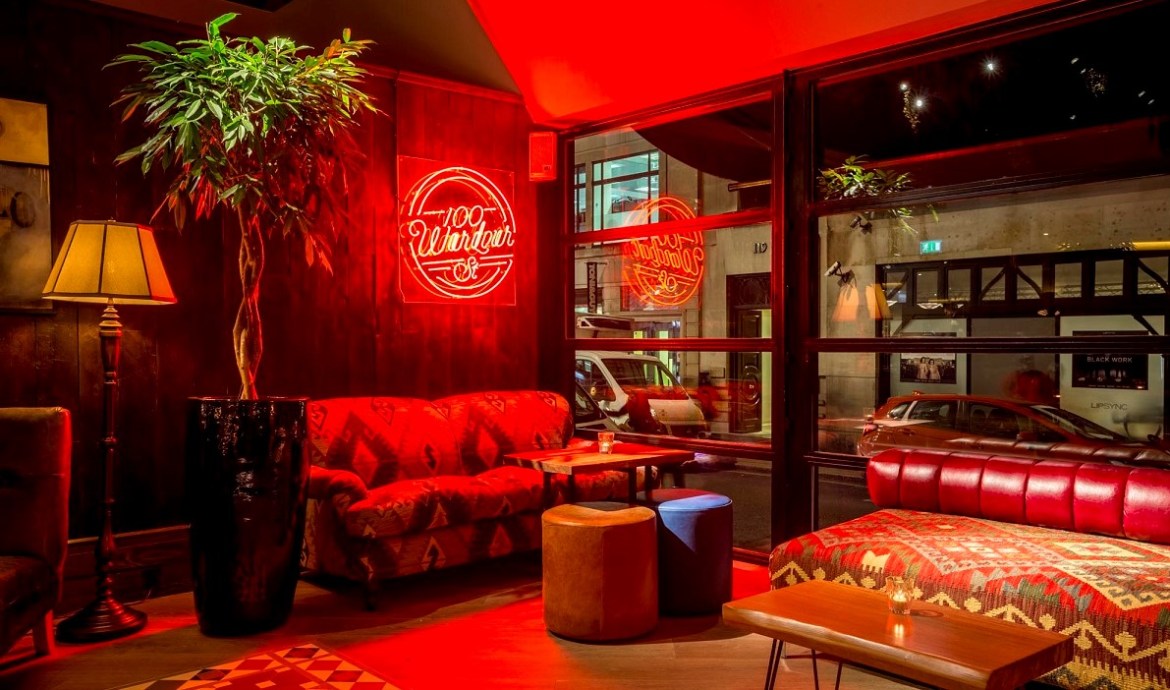 Soho Still Swings – Dinner and a show at 100 Wardour Street