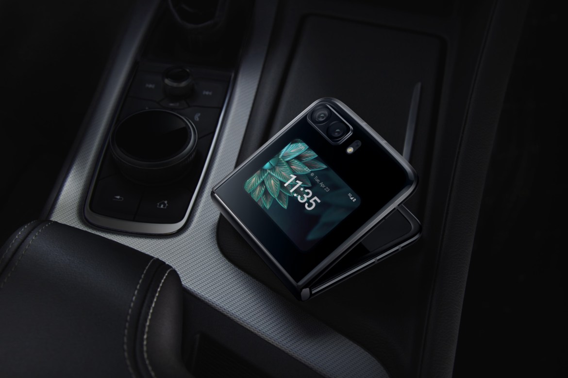 The New Motorola Razr 2022: Unfolding Unlimited Possibilities