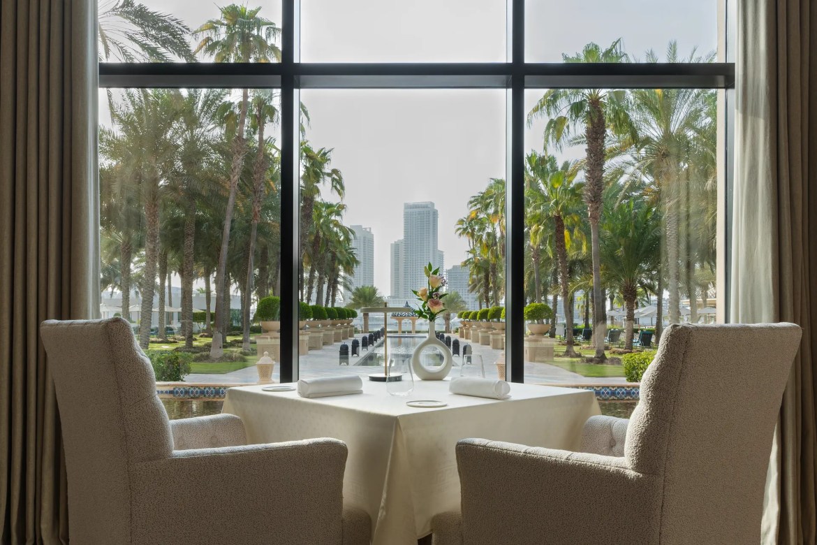 Nature in the Dubai desert: Celebrities by Mauro Colagreco