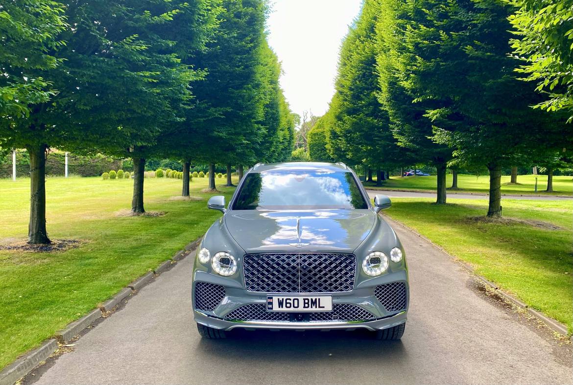 A New Flagship Combining Luxury and Comfort: The Bentayga EWB Mulliner