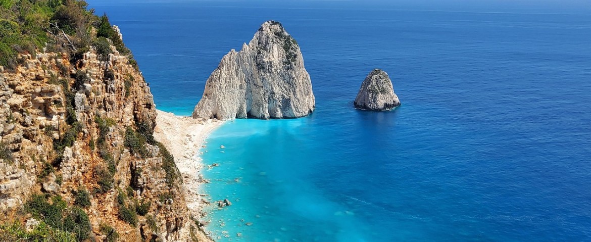 How to Enjoy a Luxurious Stay in Zante on a Budget