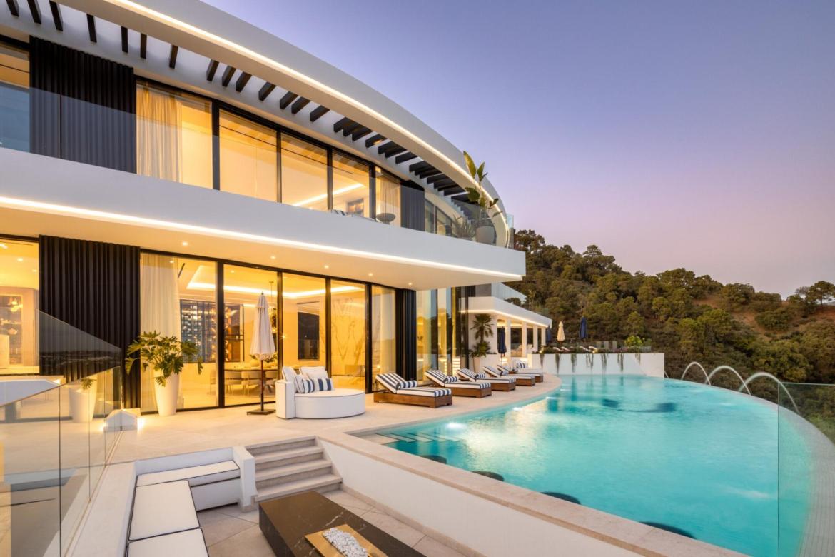 Discover Costa del Sol’s Luxury Real Estate with Smartmove Marbella