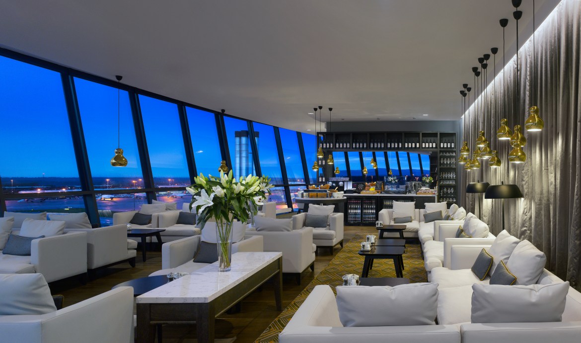 Radisson Blu Manchester Airport: A Splendid Stopover